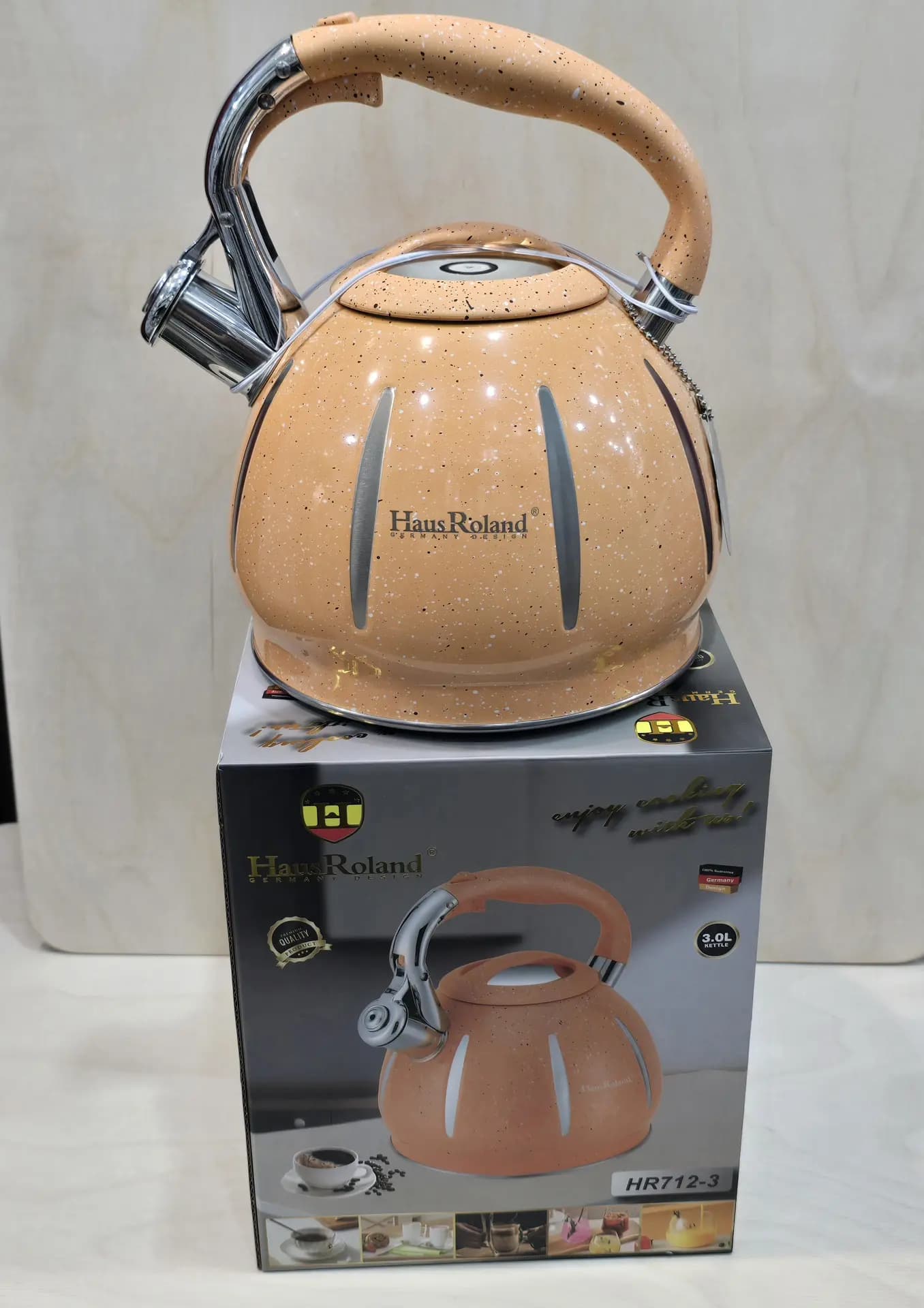 Чайник 3.0л из нержавеющей стали со свистком HousRoland.HR712-3